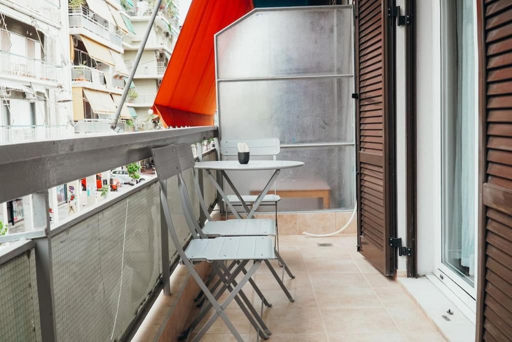 Charming Apartment In Keramikos Афины Экстерьер фото