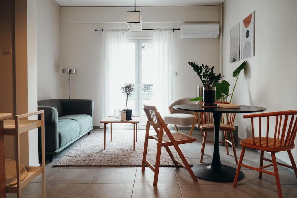 Charming Apartment In Keramikos Афины Экстерьер фото